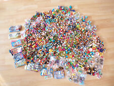 600 Hartplastikfiguren aus den letzten 30 Jahren