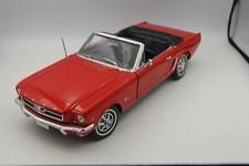 1:18 Ford Mustang Cabriolet 1967 rot mit schwarzen Verdeck