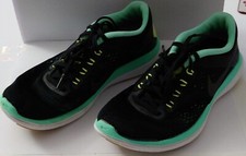 Getragene Frauenschuhe Größe