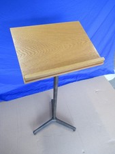 Rednerpult  Stehpult  Holz Metall Guß, schlichte und solide Ausführung