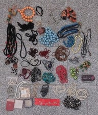 Schrott / Modeschmuck / Ketten ca. 1,9 kg #291124