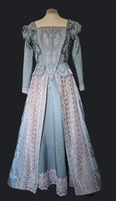 Kleid Gewand Robe Renaissance