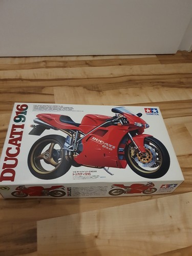 Tamiya 14068 12 ducati - 1/12, 916