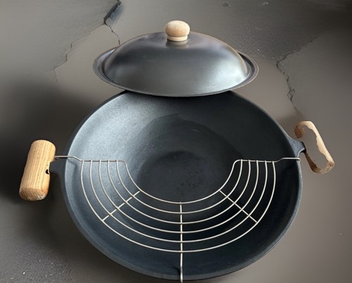 Wok set aus gusseisen mit - wok-set,