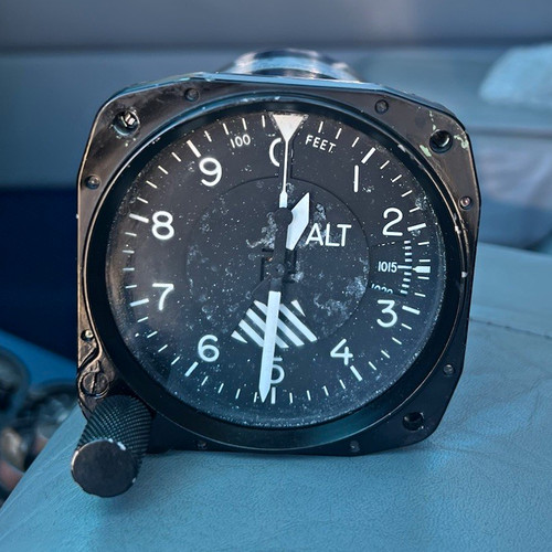 Altimeter united instruments - united,