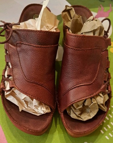 Naturalista aubergine - el,