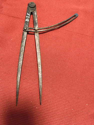 Zirkel historisch geschmiedet