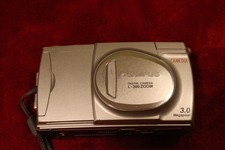 Olympus Optical C-300 Zoom - Digitalkamera - geprüft funktionsfähig