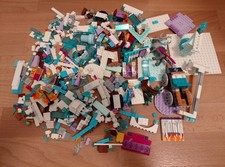 Viele Teile aus dem LEGO-Set 43172 Disney Frozen: Elsas Magischer Eispalast