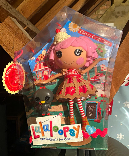 Lalaloopsy cherry crisp crust - lalaloopsy,