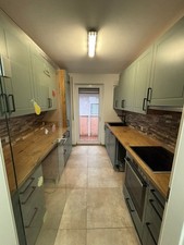 Moderne Einbauküche – nur 1 Jahr alt – top Zustand - Kaum gebraucht