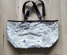 Handtasche Tasche Shopper Beutel Beige Weiß Blumen Blüten Kunstleder Riemen