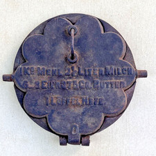 Antikes Waffeleisen mit Rezept