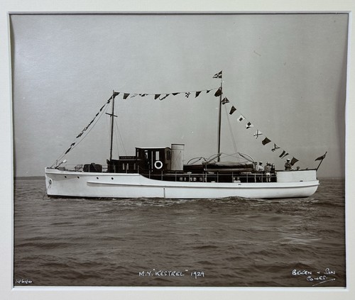 Vintage motoryacht turmfalke - motoryacht,