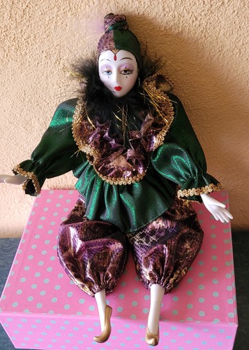 Harlekin porzellan figur - porzellan,