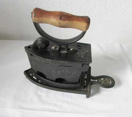 Altes antikes bügeleisen - altes,