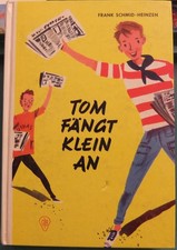 TOM FÄNGT KLEIN AN