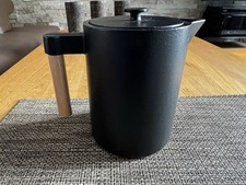 Teekanne Gusseisen 1 Liter in Schwarz mit Holzgriff ca. 16 cm Hoch Top Zustand