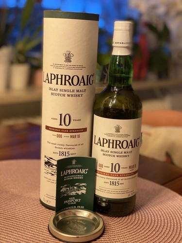 Laphroaig cask strength - 10,