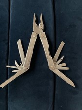 LEATHERMAN Super Tool 300 - Multitool - Werkzeug - Silber - mit Etui