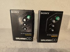 2 x Sony WALKMAN wm dd10 als