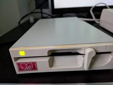 OC 118N Floppy Disk Drive Commodore Compatible - getestet mit Netzteil