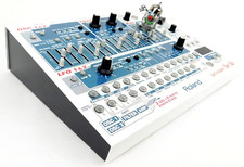 Roland SH-32 Synthesizer +