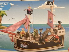 Großes Piratenschiff aus Holz Playtive