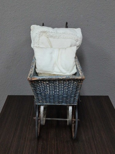 Antike puppenwagen nostalgie - antike,