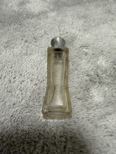 Antiker Parfümflakon mit dem