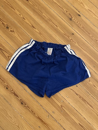 Adidas shorts size - m, retro