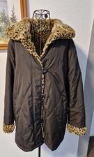 Kurzer Steppmantel, Braun mit