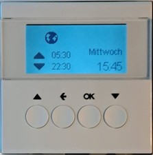 Berker 8574 11..  Schaltuhr für Rolladen mit Berker 8522 11xx Jalousie-Einsatz