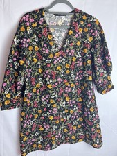 ZARA KLEID L MIT VOLANTÄRMEL