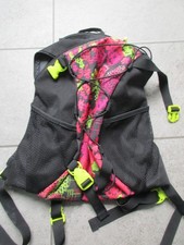 Dakine Girls Wonder Rucksack schwarz mit Blumenmuster ca. 45 x 39 x 16 cm