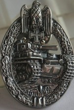 Ausverkauf   Pin WEHRMACHT Panzerkampfabzeichen Metall Neu 108