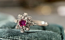 750 Weißgold Ring Rubin &