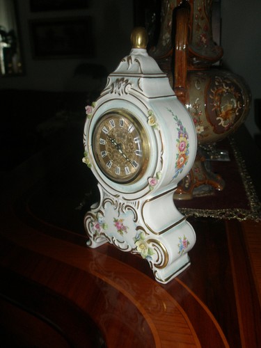 Die uhr wecker porzellan - ", "