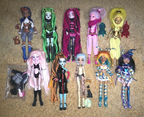 Monster high puppe - je,