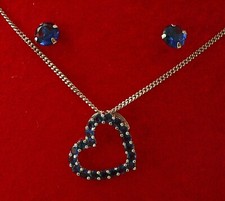 585 Weissgold SET 14 Karat Herz Kette Anhaenger Ohrstecker Zirkonia saphir