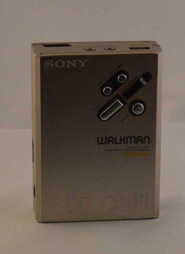 Sony quartz i - wm, dd