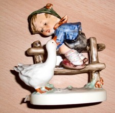 Hummelfigur "Angsthase“ 195 / 2/0 1948 – Zeichen Ri88