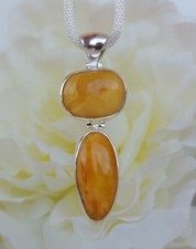 BERNSTEIN Anhänger in 925er Silber gefaßt an silberfarbener Kette