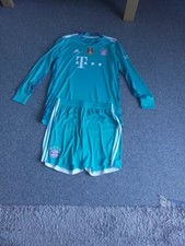 FC Bayern München Torwarttrikot Set 2020