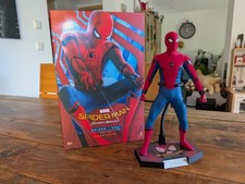 Hot Toys - MMS426 - Spider-Man - Spider-Man Homecoming / Sideshow / 1:6 Scale
