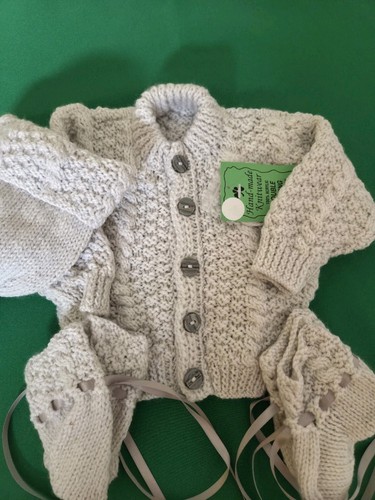 Handgestrickte baby - handgestrickte,