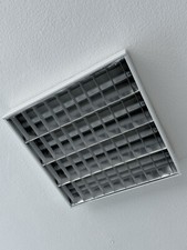 Deckenlampe für Büro mit 4 Leuchtstoffröhren in Weiß ca. 62 x 62 x 8 cm Höhe