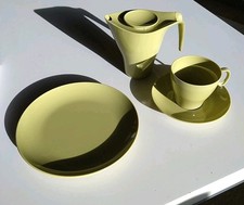 Kunststoff Geschirr Set Kaffee Tasse Dessertteller Kanne Grün vaLon Plastik 60er