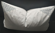 2  Vintige Paradekissen, Kissenbezüge , Baumwolle  ca. 76 x 76 cm, Monogramm  