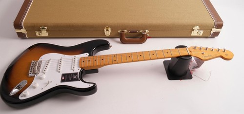 Fender anniv 1954 strat - ii,